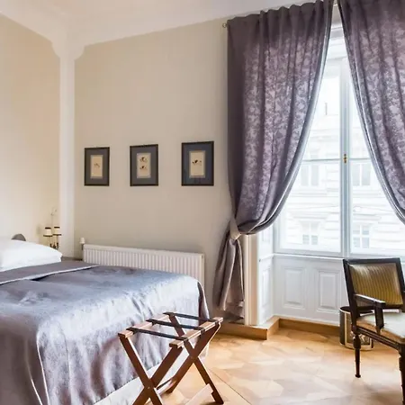 Apartament Moderne In *